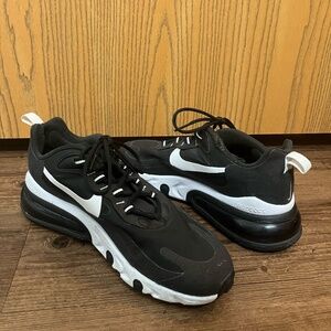 Nike Air Max 270 React - Women's 10